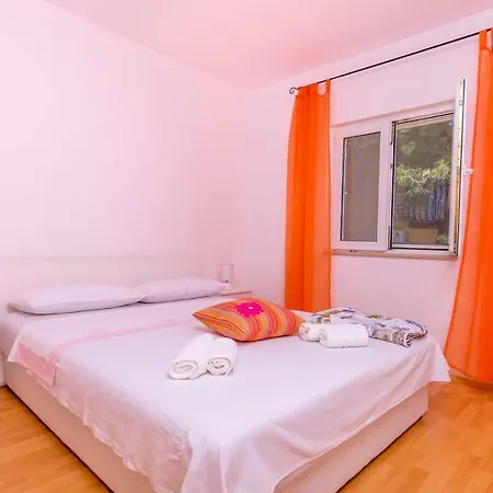 Apartments Ive I Maja Ražanj Esterno foto